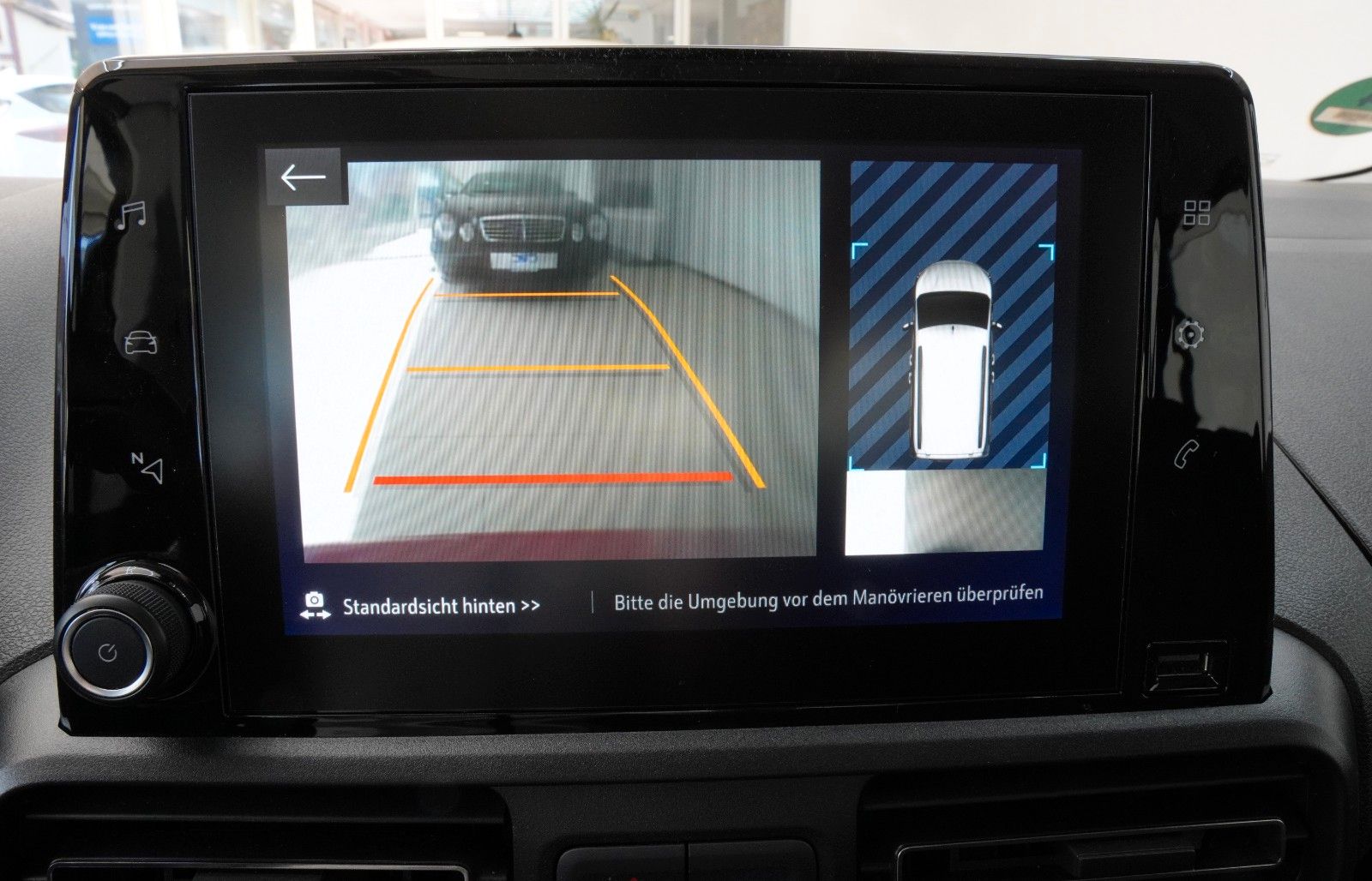 Fahrzeugabbildung Opel Combo Life E Edition *1.Hand*Navi*Pano*Carplay*
