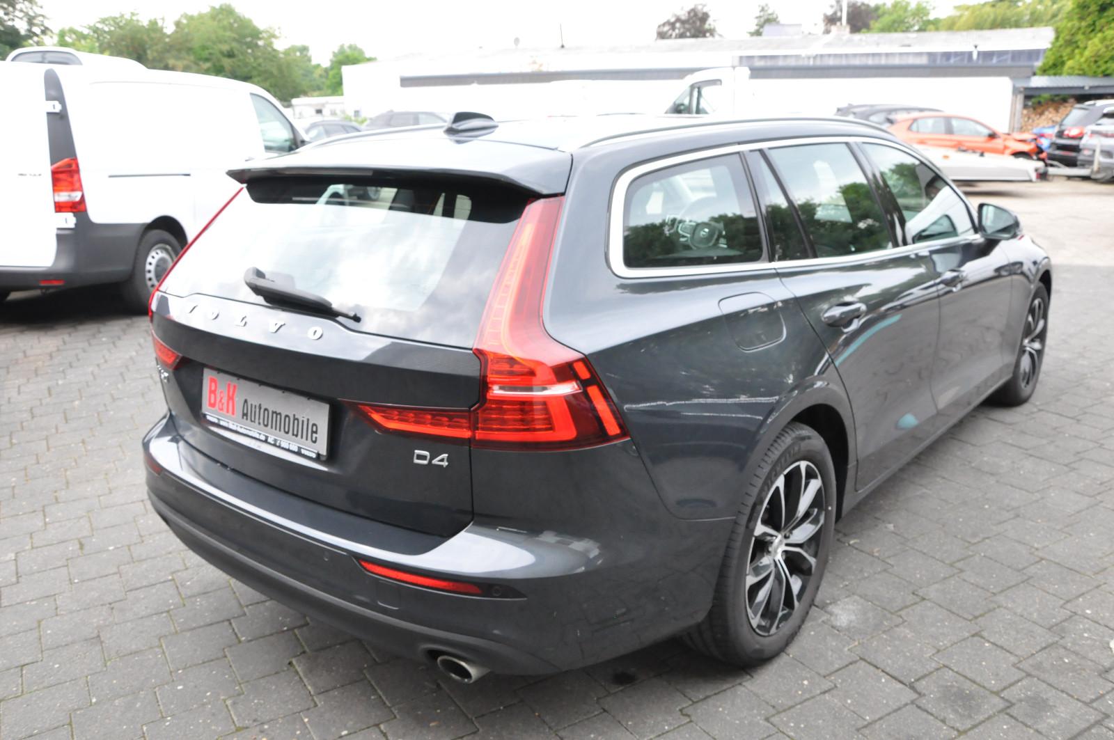 Volvo V60 Kombi Momentum Navi Leder