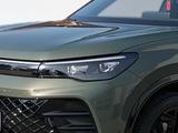 Volkswagen Tiguan 1.5 eTSI DSG R-Line +LEDER+AHK+PANO+MAX - : Grün