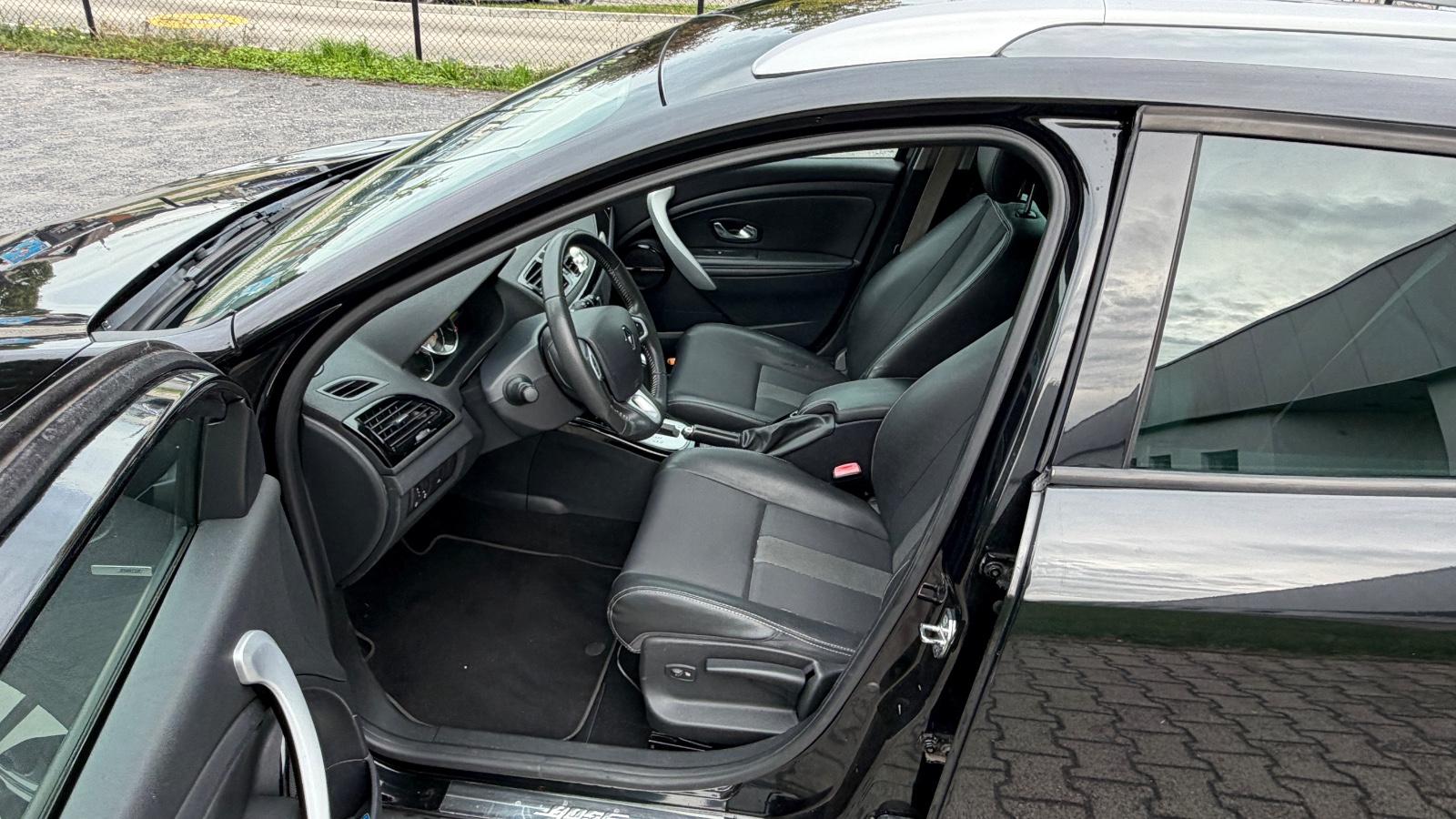 Renault Megane 2011 — photo 7