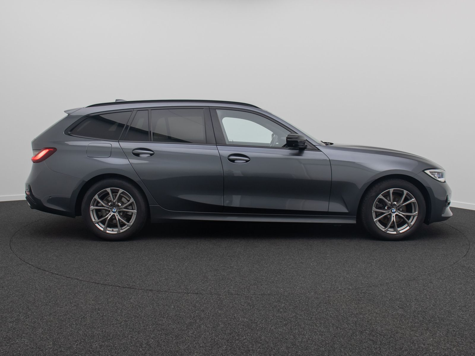 Fahrzeugabbildung BMW 320d xD Sport Line Laser DAB HiFi 360°Standheizu