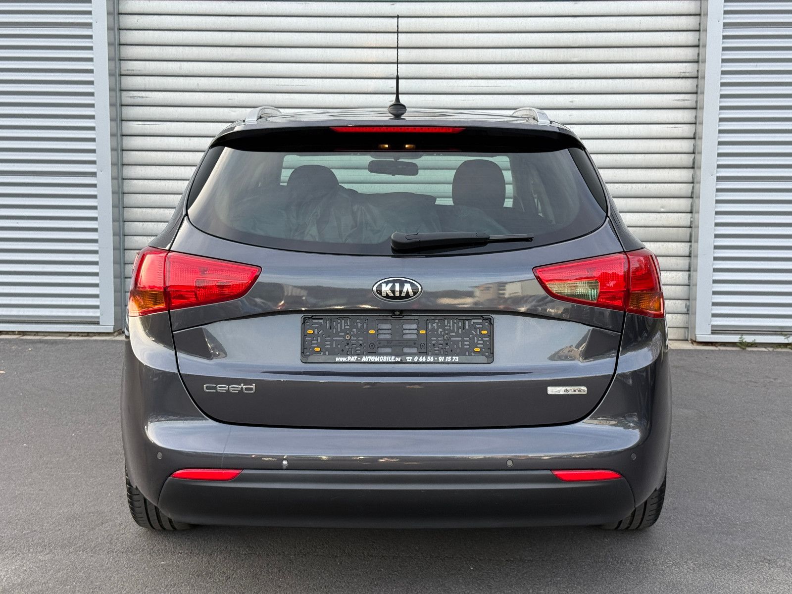 Fahrzeugabbildung Kia Cee'd Sportswagon UEFA Euro 2016 Navi PDC Kamera