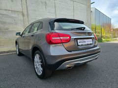 MERCEDES-BENZ GLA 200 1,6 Benzin Navi Automatik 80Tkm TÜV01/28