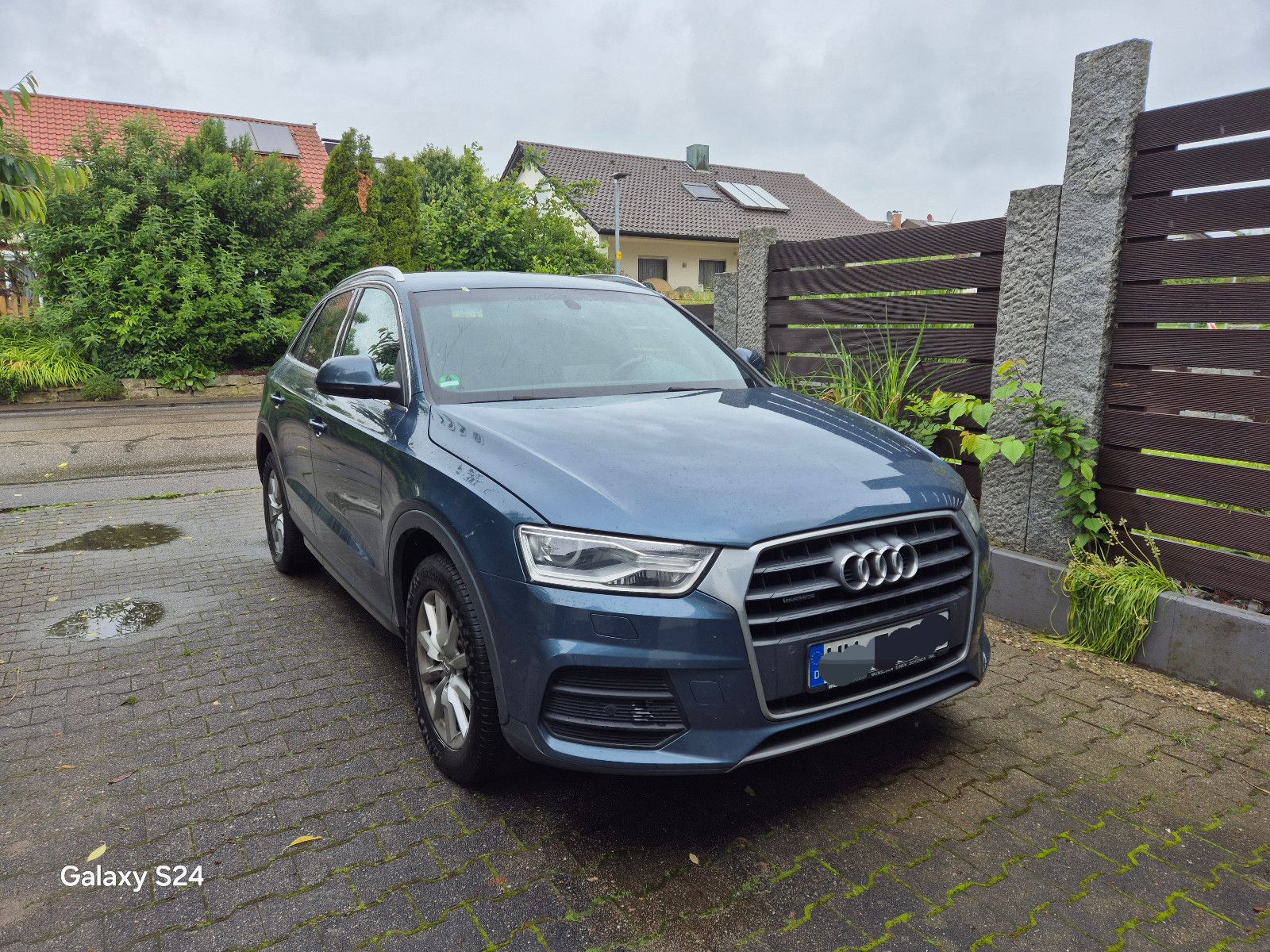 AUDI Q3 2.0 TDI quattro S tronic 135kW 184 PS ,  AHK 