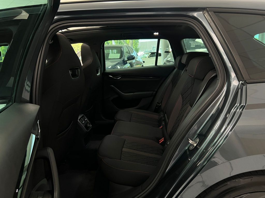 Skoda Octavia RS Combi 2.0 TSI*LED*PANO*TOTW*VIRTU*DAB