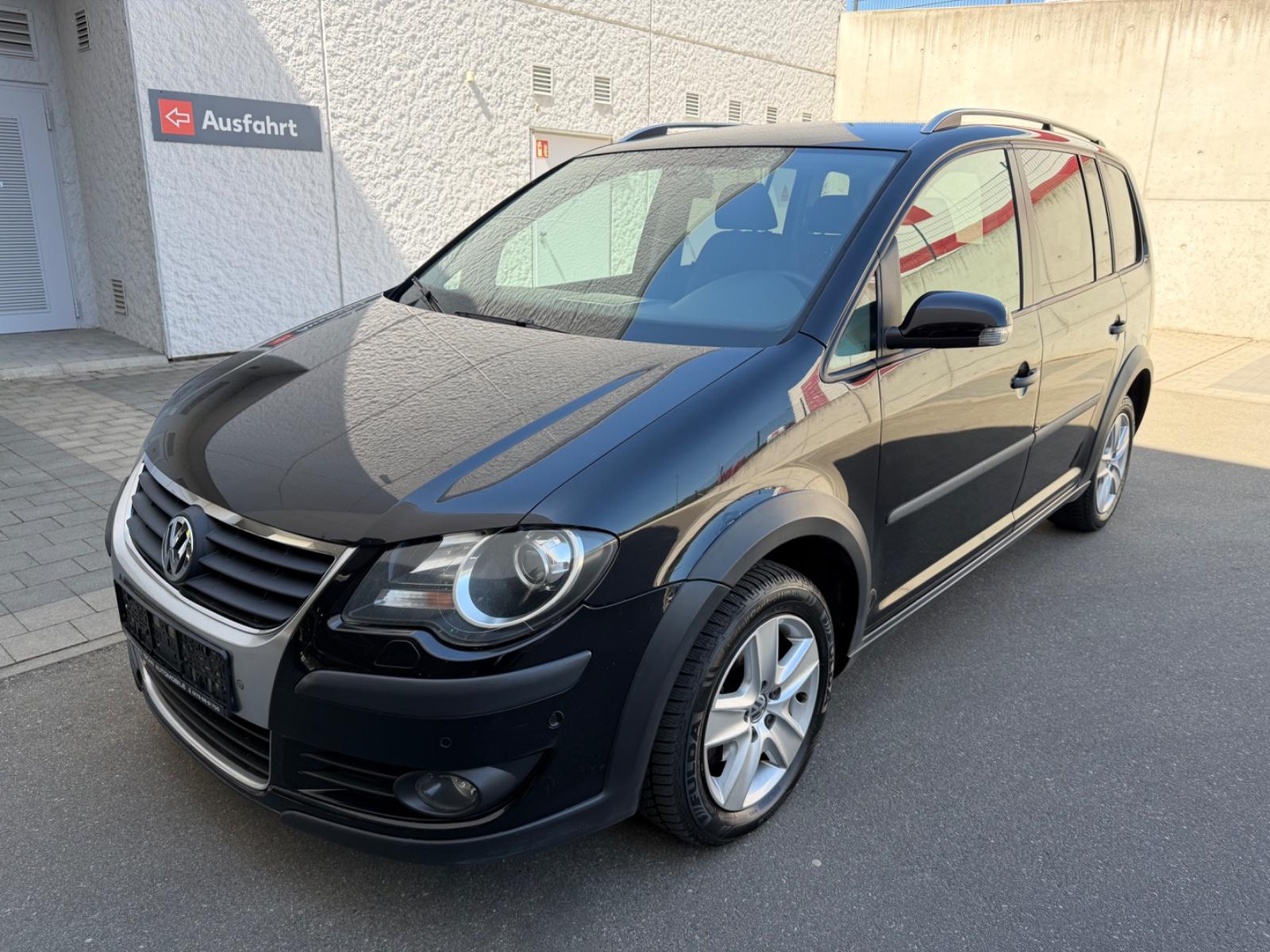 Volkswagen Touran CrossTouran 1.4 TSI DSG SHZ PDC NAVI TEMP