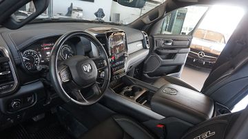 Dodge RAM - 8