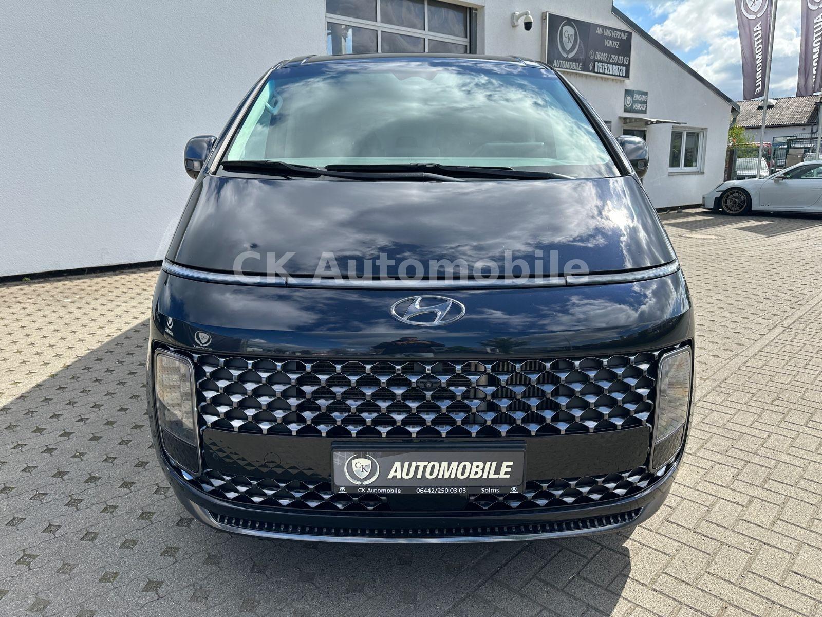 Hyundai Staria Premium Signature 4WD/7Sitze/Navi/ACC/AHK