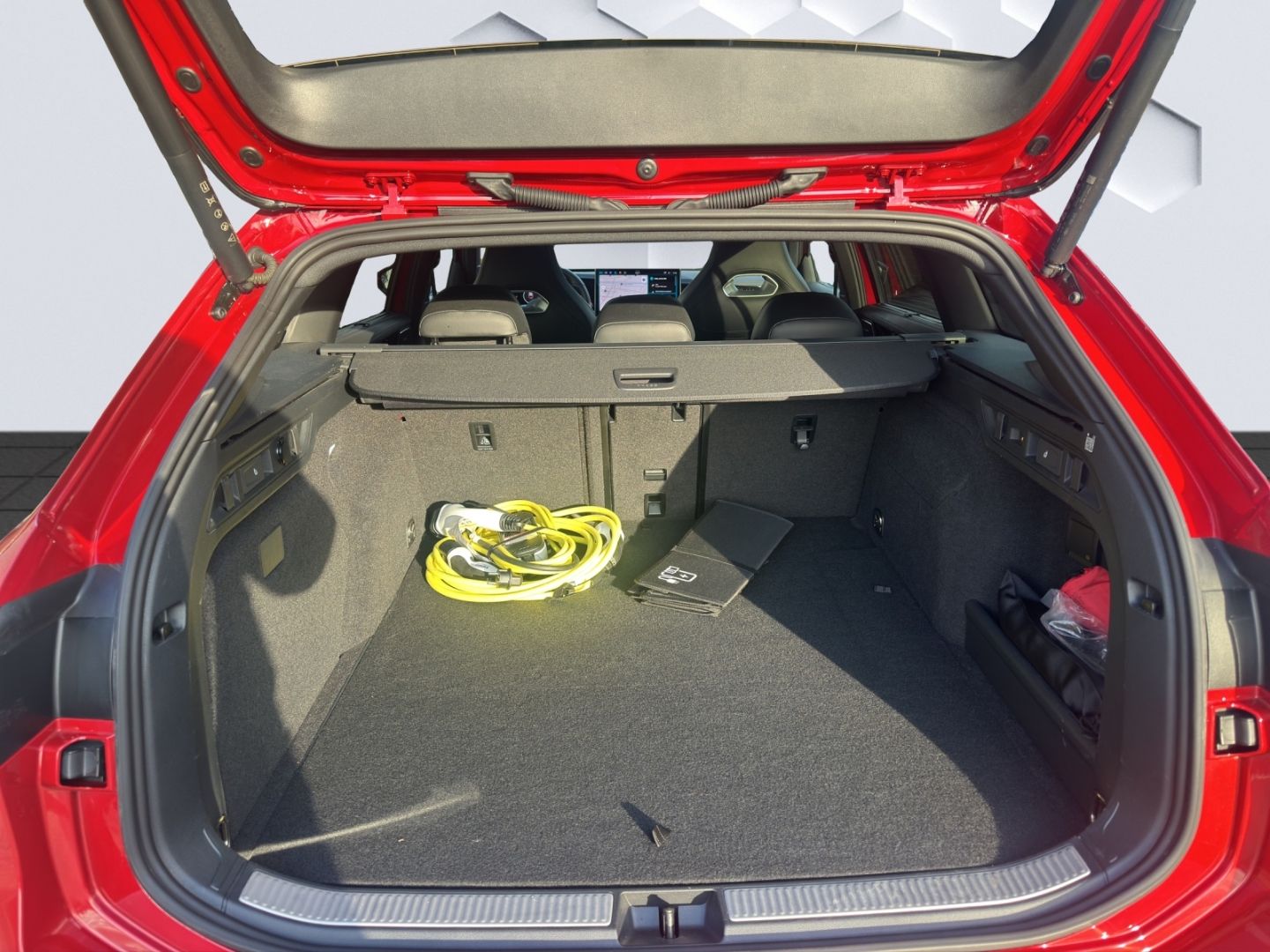 Passat Variant 1.5 TSI R-Line eHybrid 130 kW AHZ