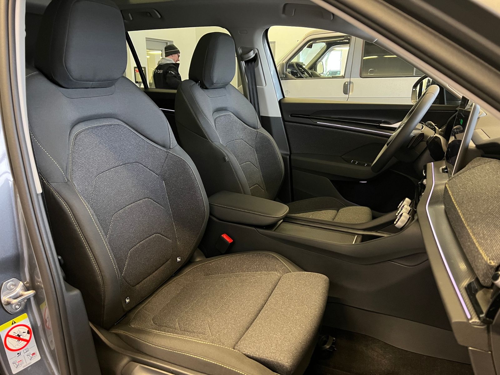 Fahrzeugabbildung SKODA Kodiaq Selection 2.0 TDI DSG *AHK, 7 Sitze, Pano