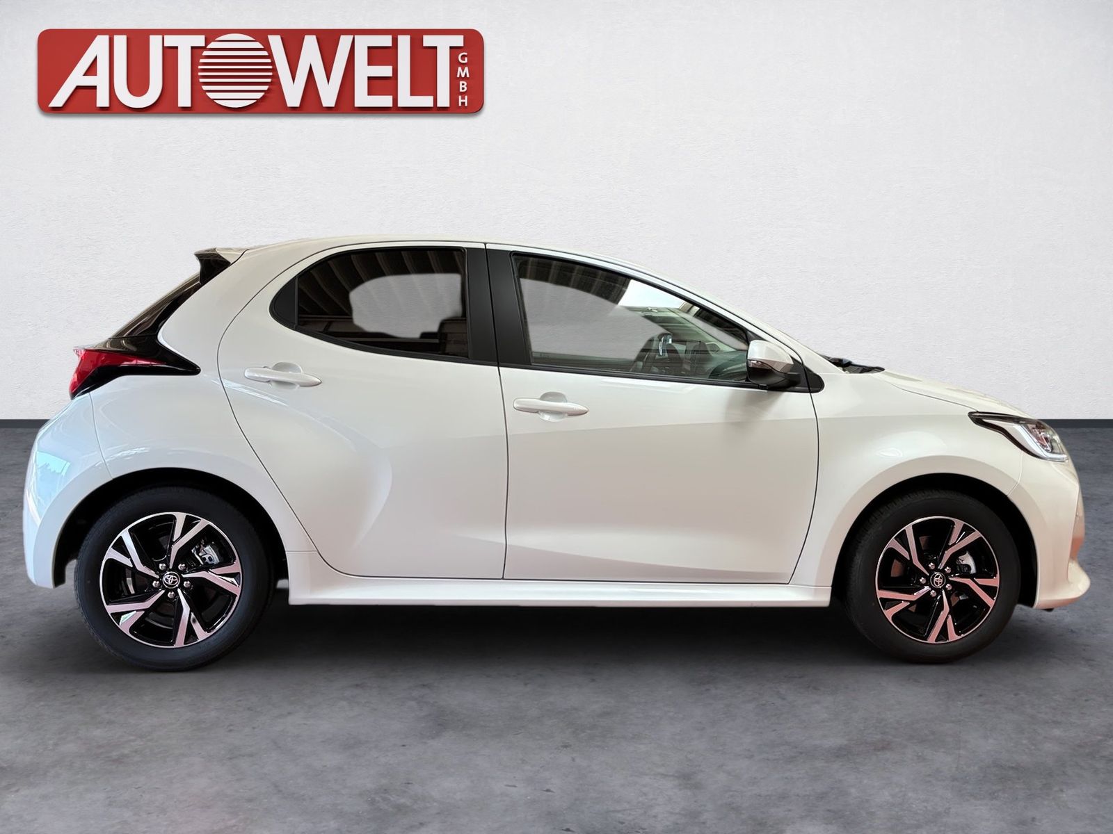 Fahrzeugabbildung Toyota Yaris 1.5 Teamplayer Safety P, Comfort P.