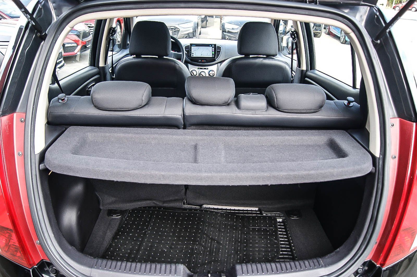 Fahrzeugabbildung Hyundai i10 1.2 Cool KLIMA AIRPLAY NAVIGATION 23.900km!!