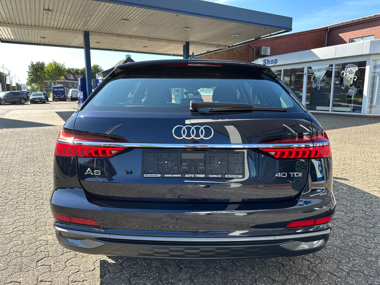 Fahrzeugabbildung Audi A6 Avant 40 TDI S line S Tronic ACC/Matrix/Navi