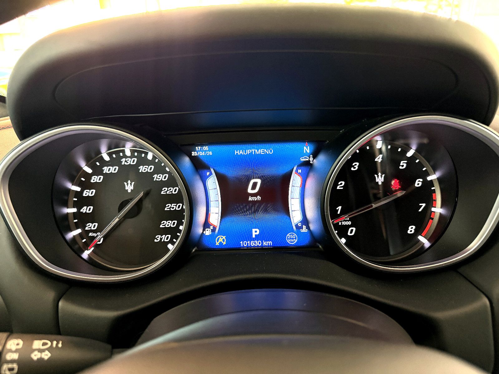 Fahrzeugabbildung Maserati Levante S/CARBON/HARMAN-KARDON/KAMERA/BRD