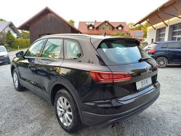 Volkswagen Touareg - 4