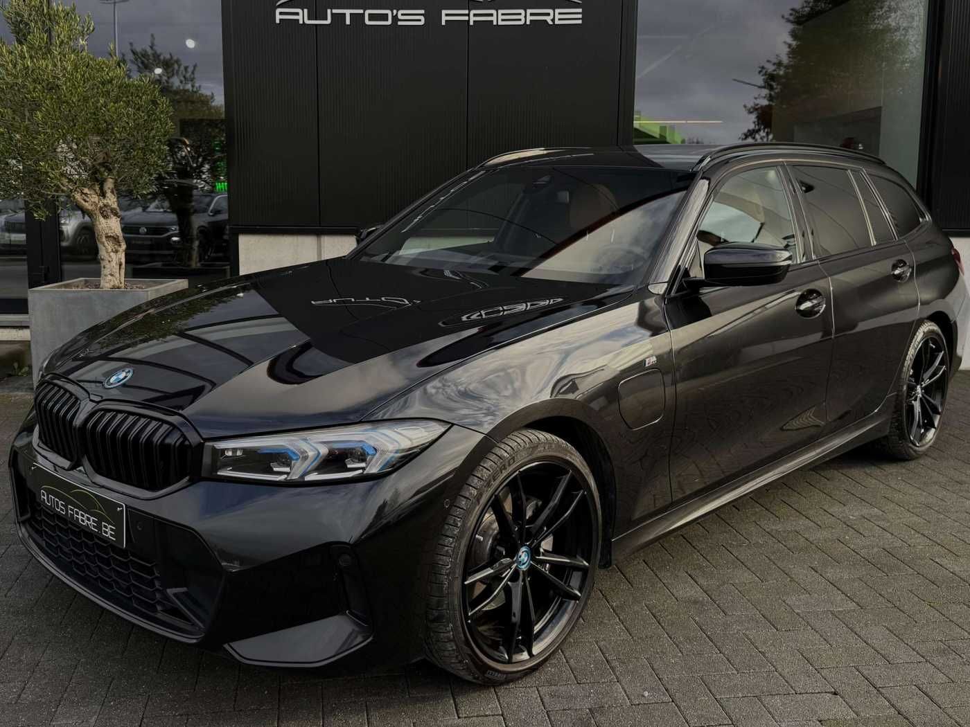 BMW 320 eAS PHEV Plug in M-Pack Panodak Camera 61000