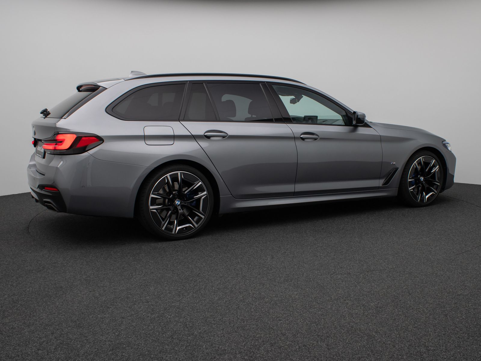Fahrzeugabbildung BMW 540d xD M Sport Pro Laser Kamera HUD DAB H/K 20"