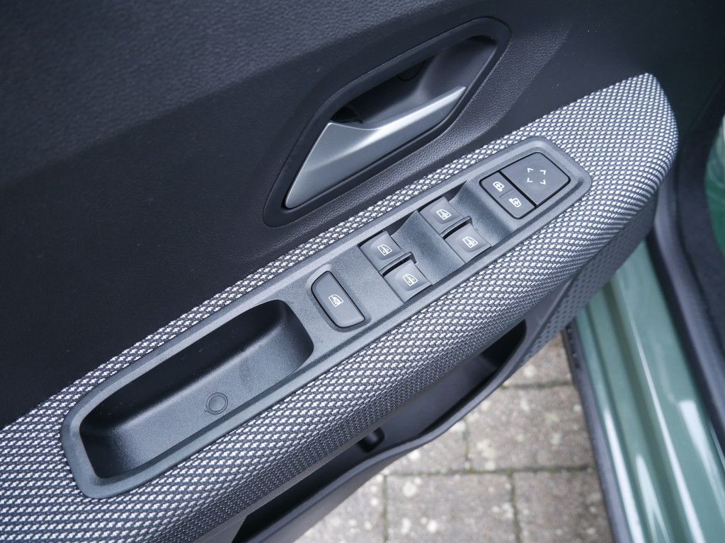 Fahrzeugabbildung Dacia Sandero Stepway Expression TCe 90