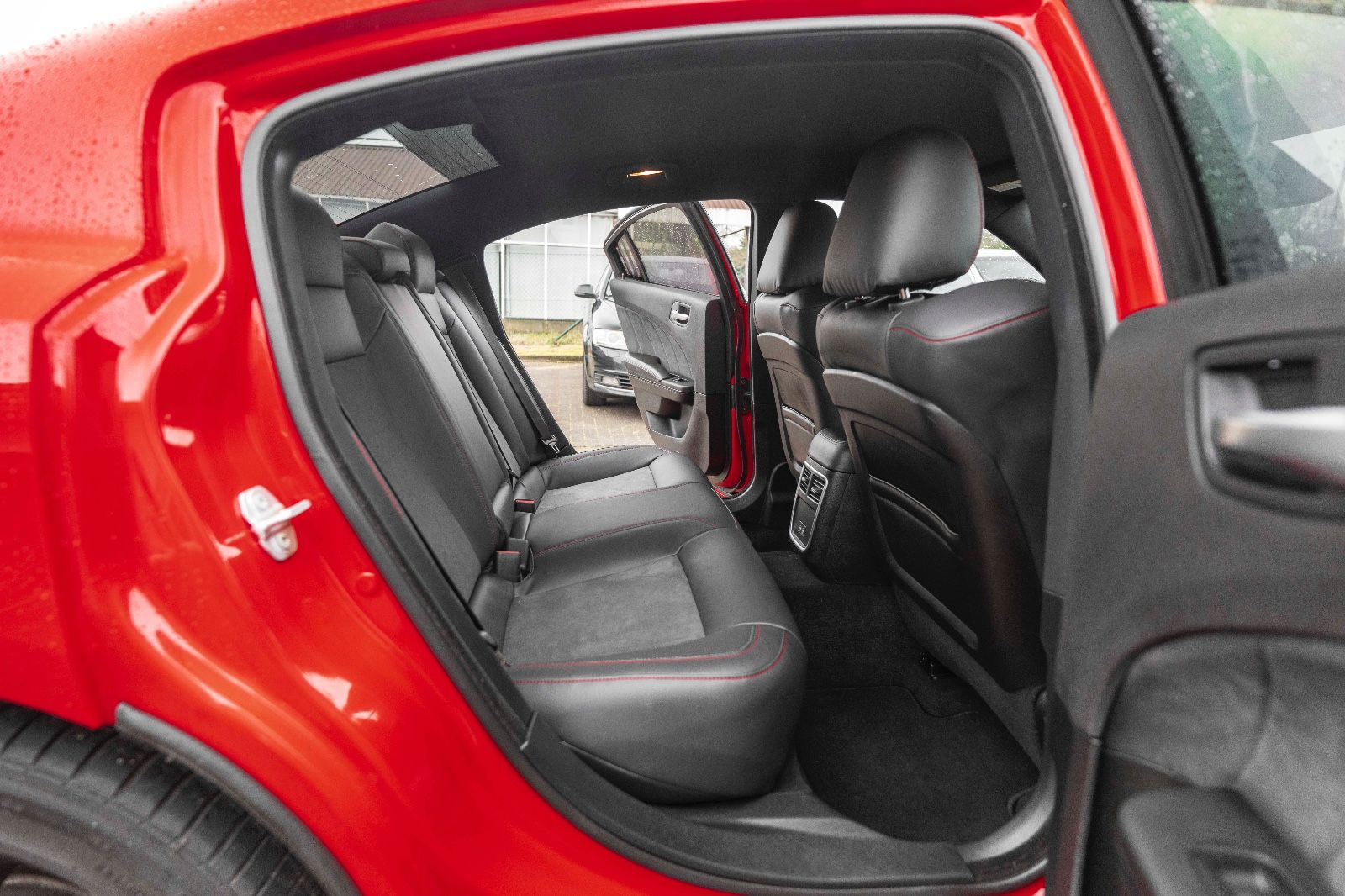 Fahrzeugabbildung Dodge Charger 5,7L R/T KAM NAV BLACKTOP CARPLAY ALPIN