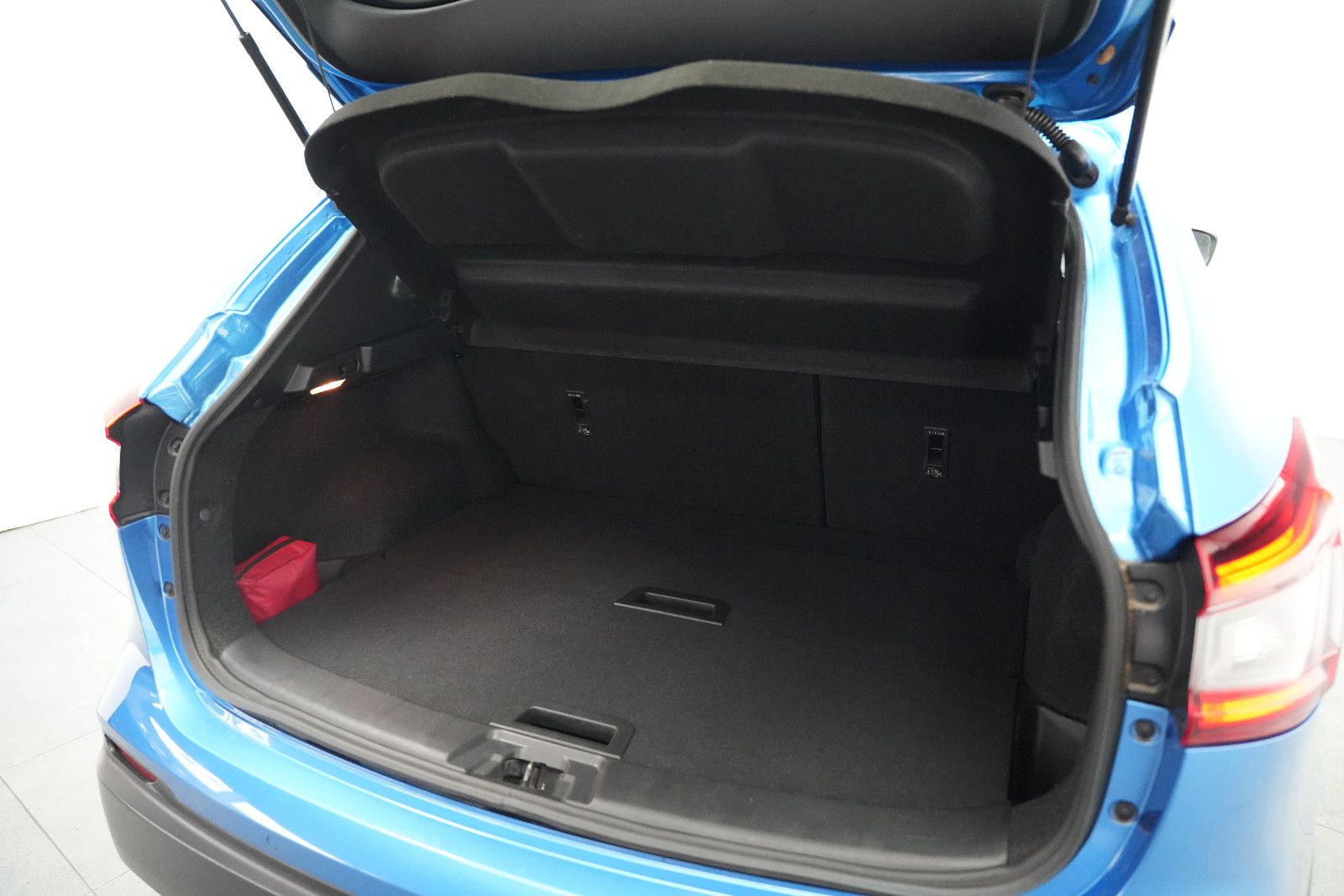 Fahrzeugabbildung Nissan Qashqai Tekna /GLASDACH/360°/MEMORY/NAVI