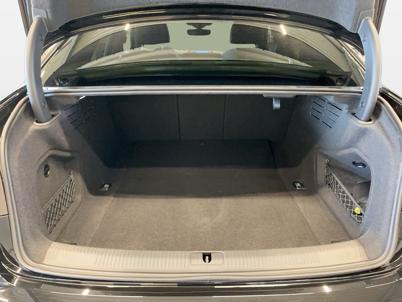 Audi A4 - Bild 12