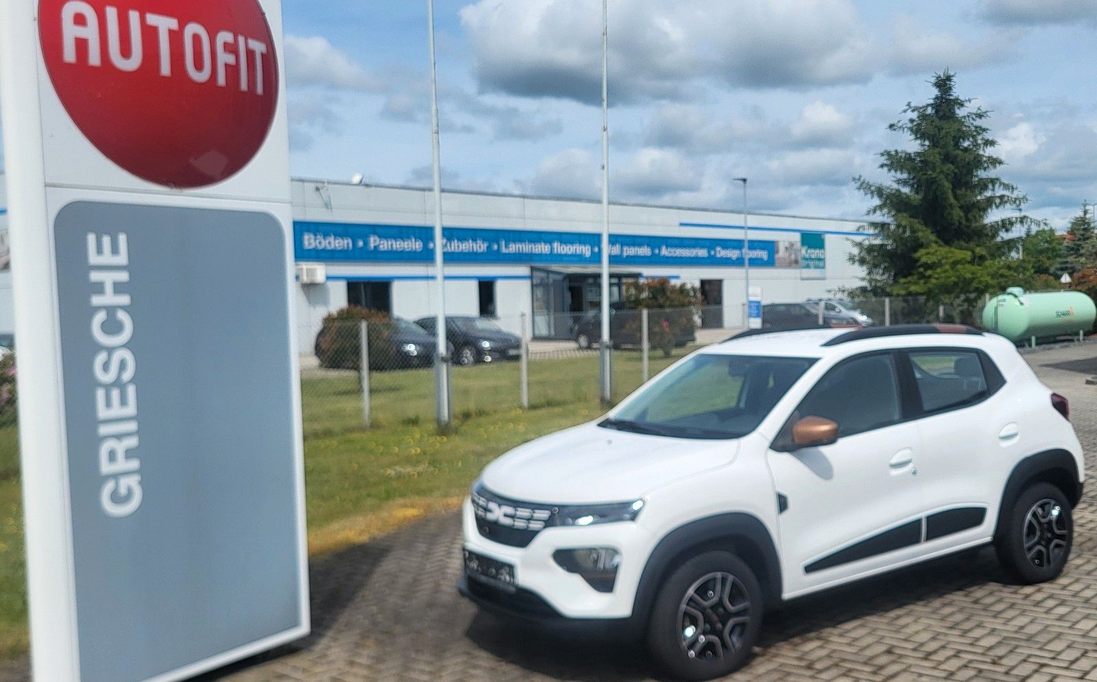DACIA Spring