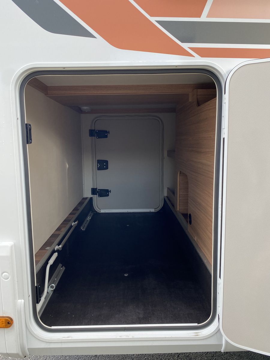 Fahrzeugabbildung Weinsberg CaraCompact EDITION PEPPER 600 MEG Dachklima