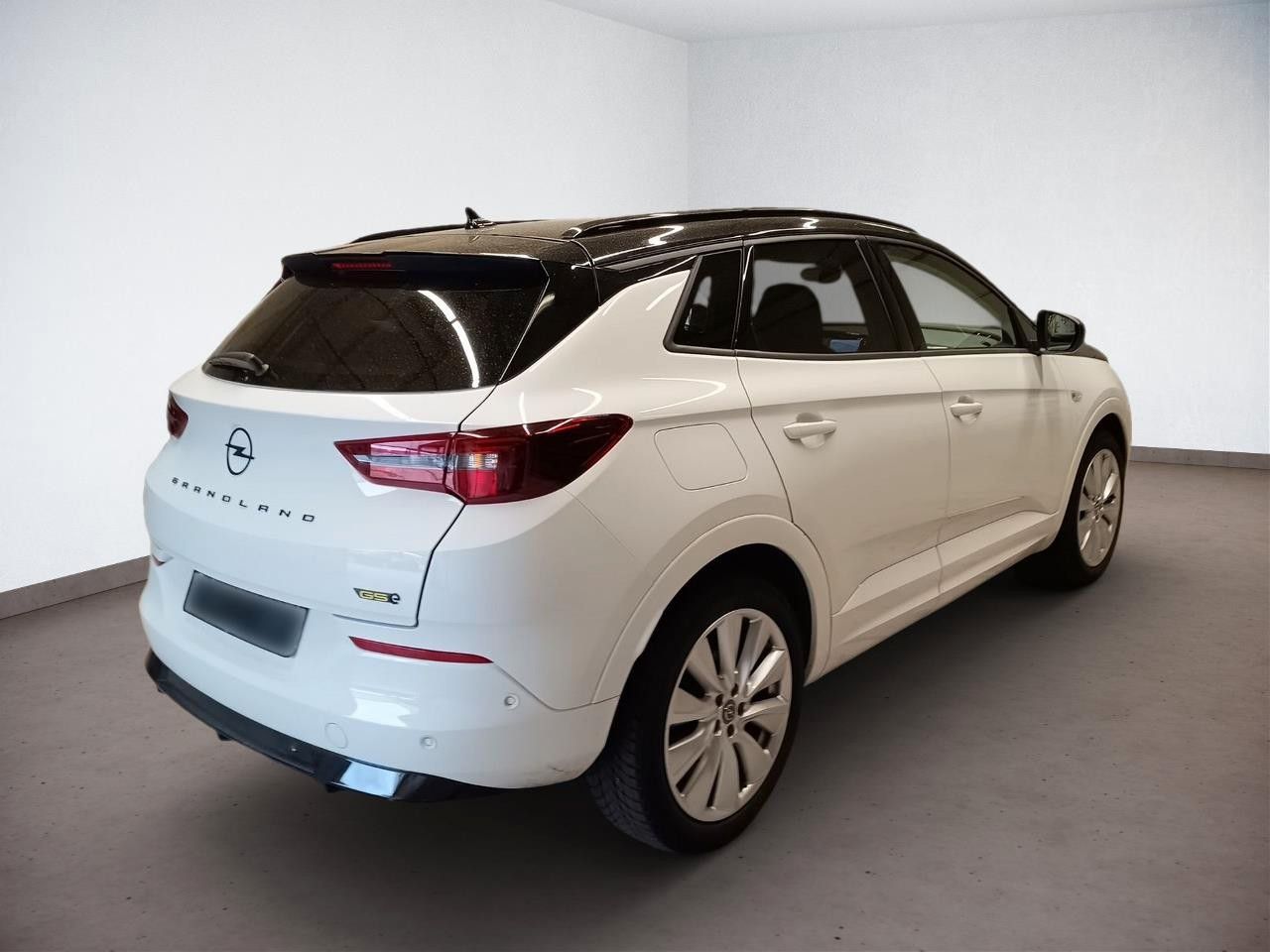 Fahrzeugabbildung Opel Grandland (X) 1.6T GSe HYBRID 4X4 NAVI/LED/SPORT