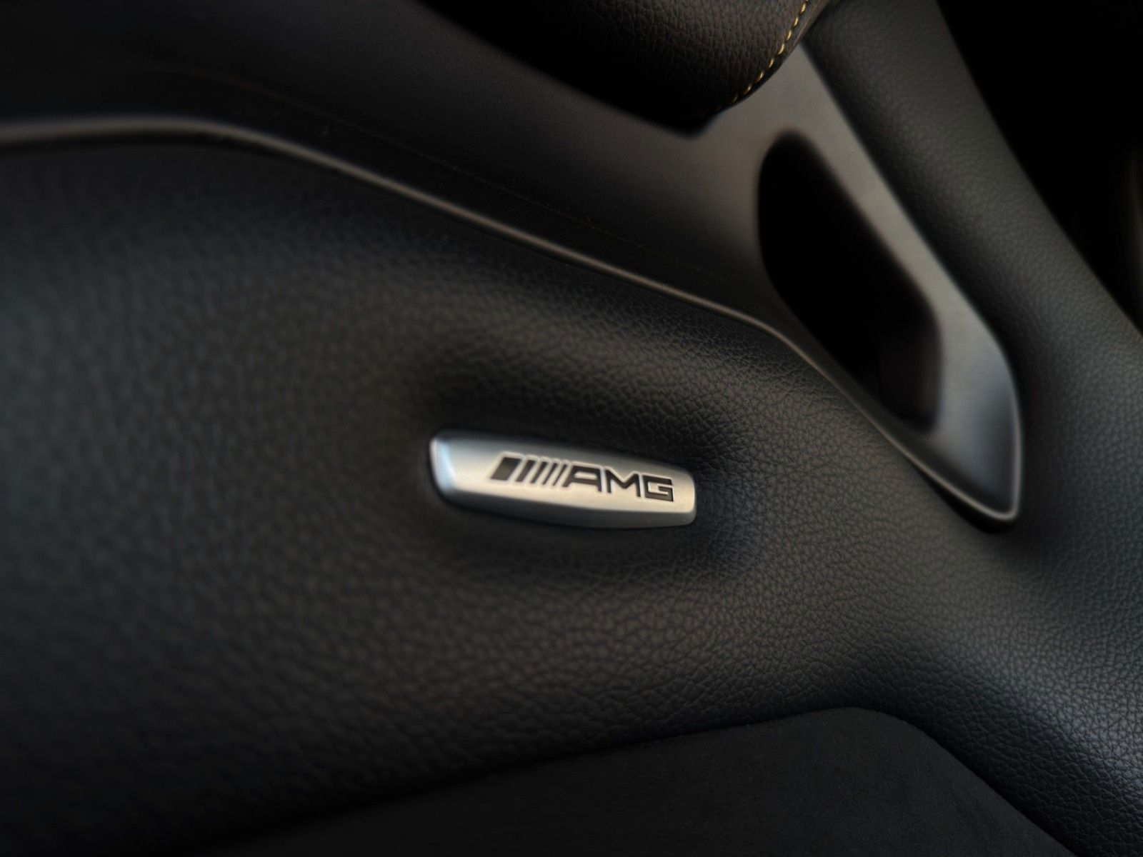 Fahrzeugabbildung Mercedes-Benz CLA 45 S AMG Matt/Perf-Sitz/MBeam/AERO/Night-Pkt