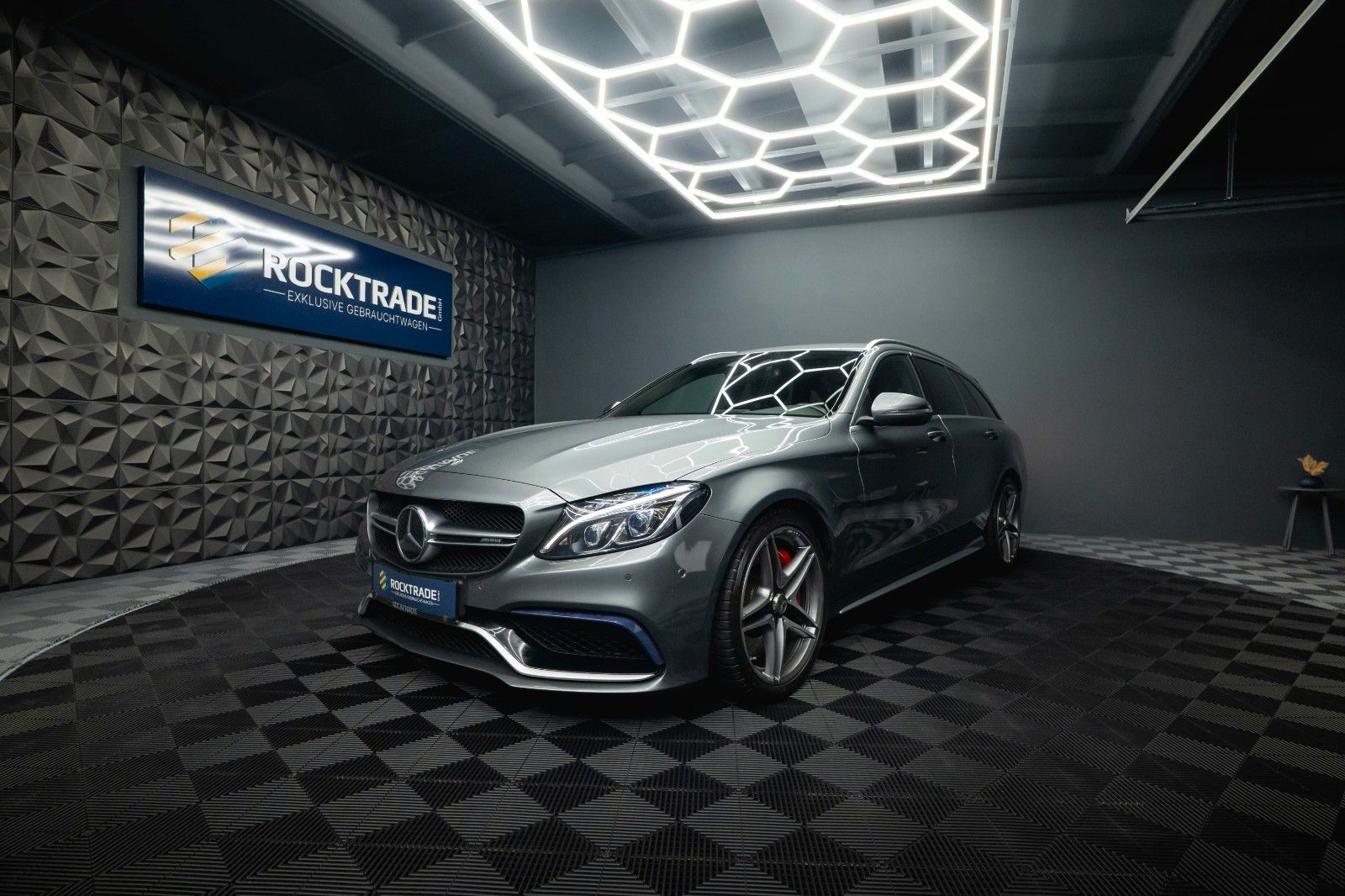 Fahrzeugabbildung Mercedes-Benz C 63 S T AMG Performance Carbon *LED*ACC*Kamera*