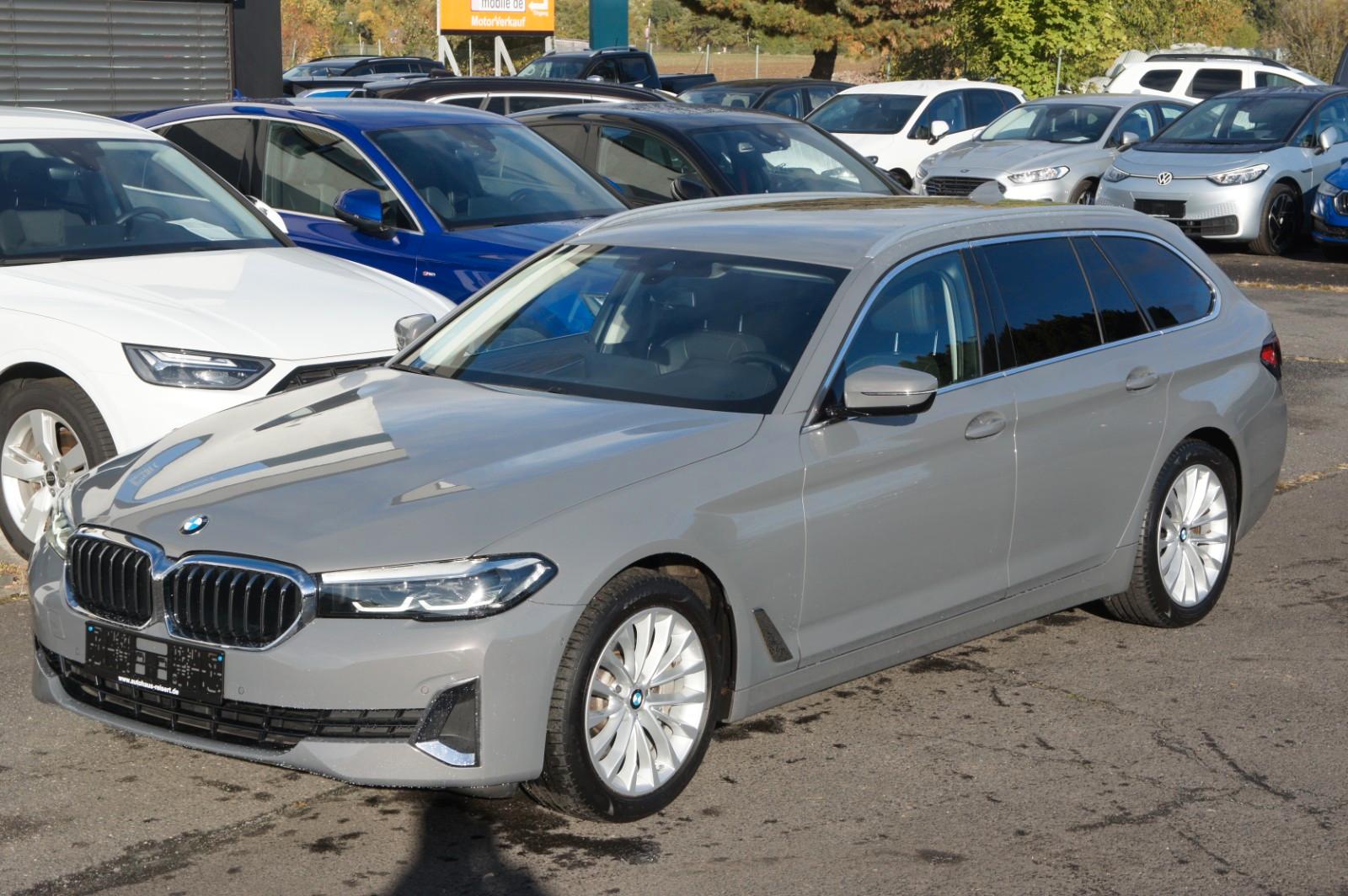 BMW 530i xDrive Luxury Line*AHK*LEDER*KAM*LIVE*AMBIE