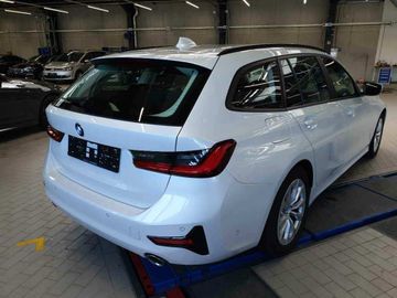 BMW 320 - 5
