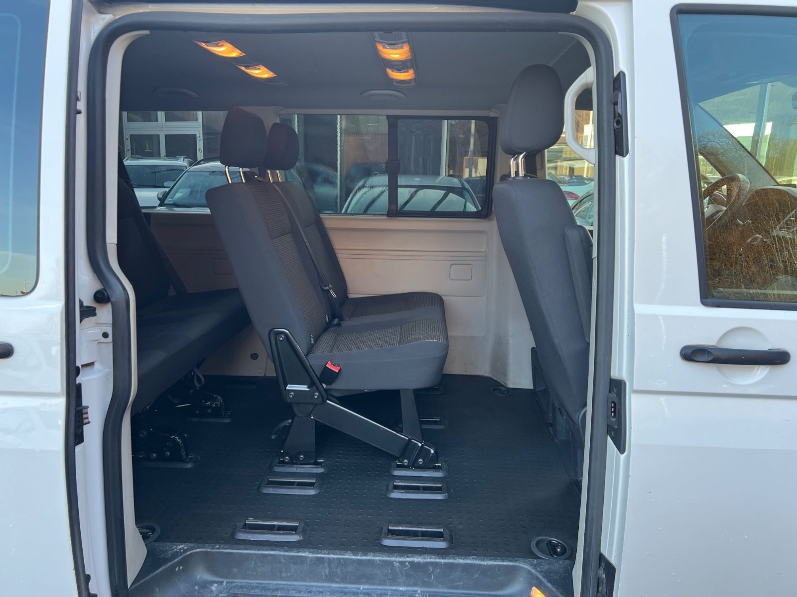 Fahrzeugabbildung Volkswagen T6 Caravelle 2.0 TDI 150PS DSG *1.HAND*