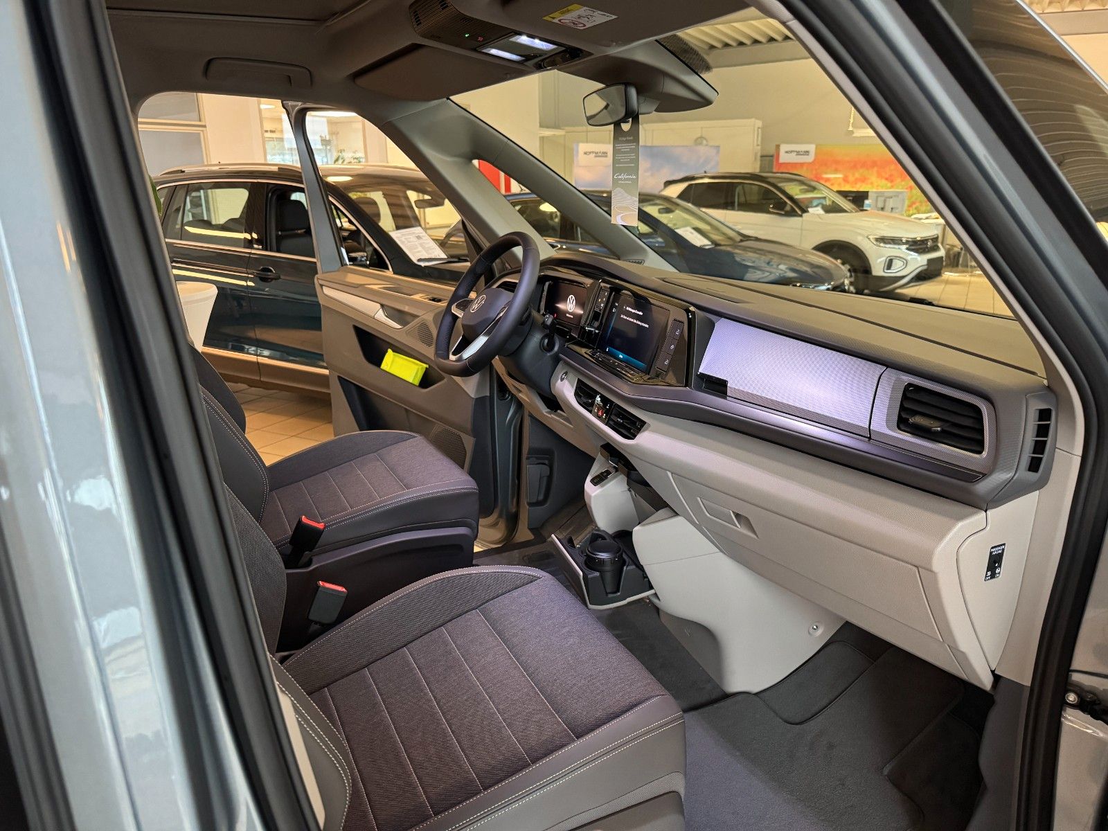 Fahrzeugabbildung Volkswagen T7California Coast*AHZV*Navi*2xStandheizung*TOP!