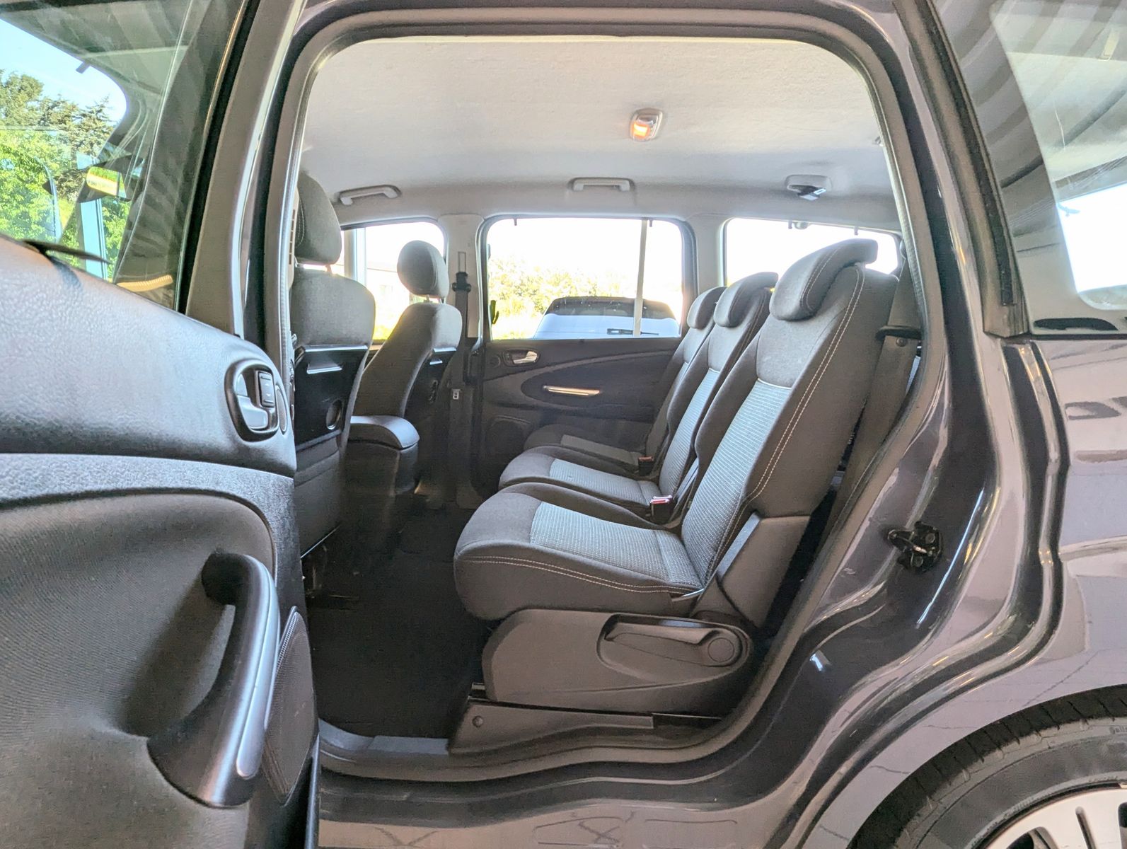 FORD Galaxy 2.0 TDCi Navi 7-Sitze Traveller-Paket SHZ - Image 14