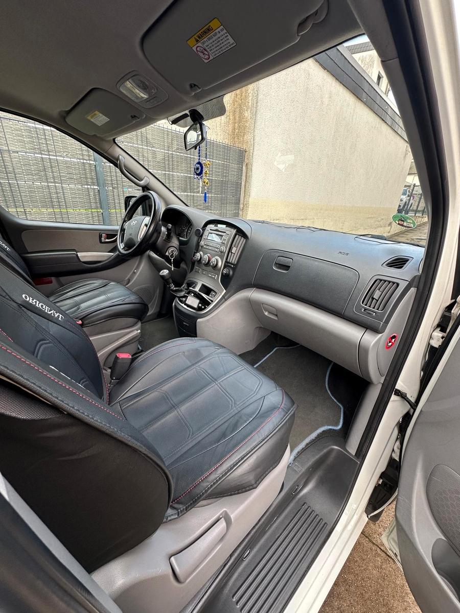 Hyundai H-1