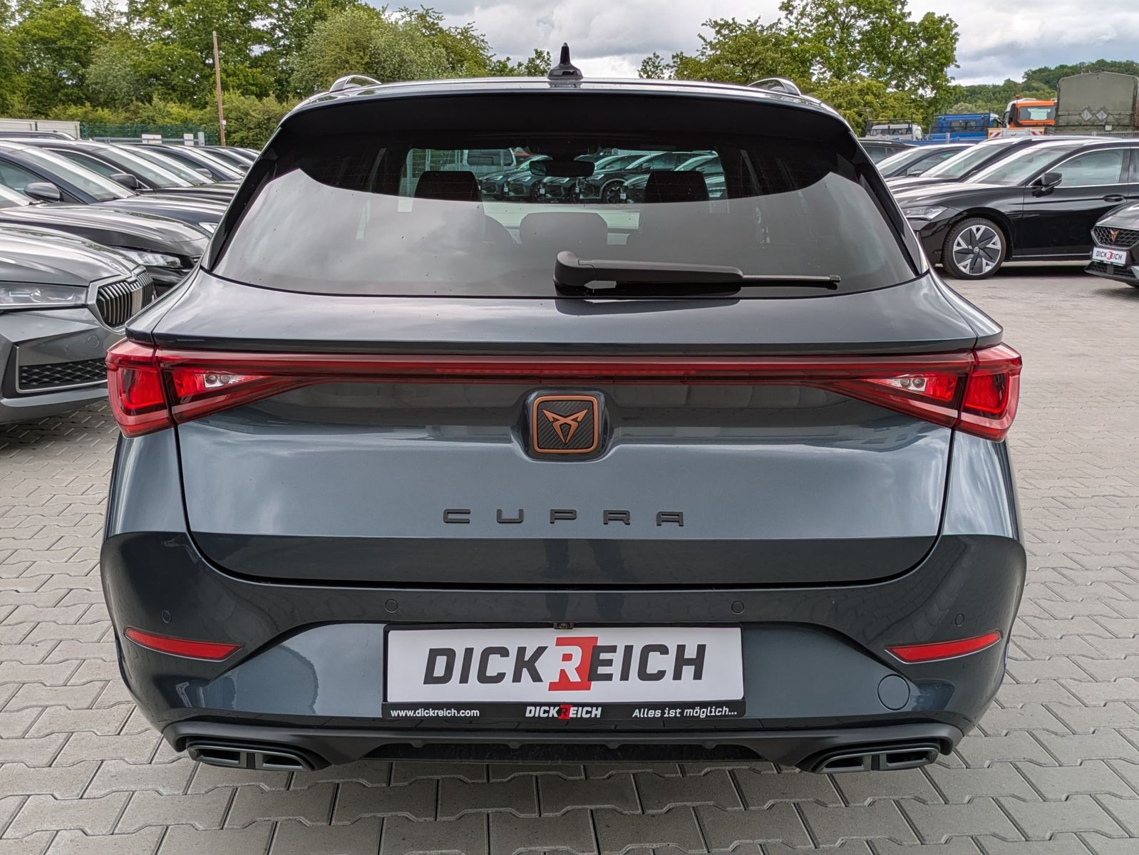 Fahrzeugabbildung CUPRA Leon 1.5 eTSI DSG MATRIX-LED*ACC*APP*KAMERA*18"