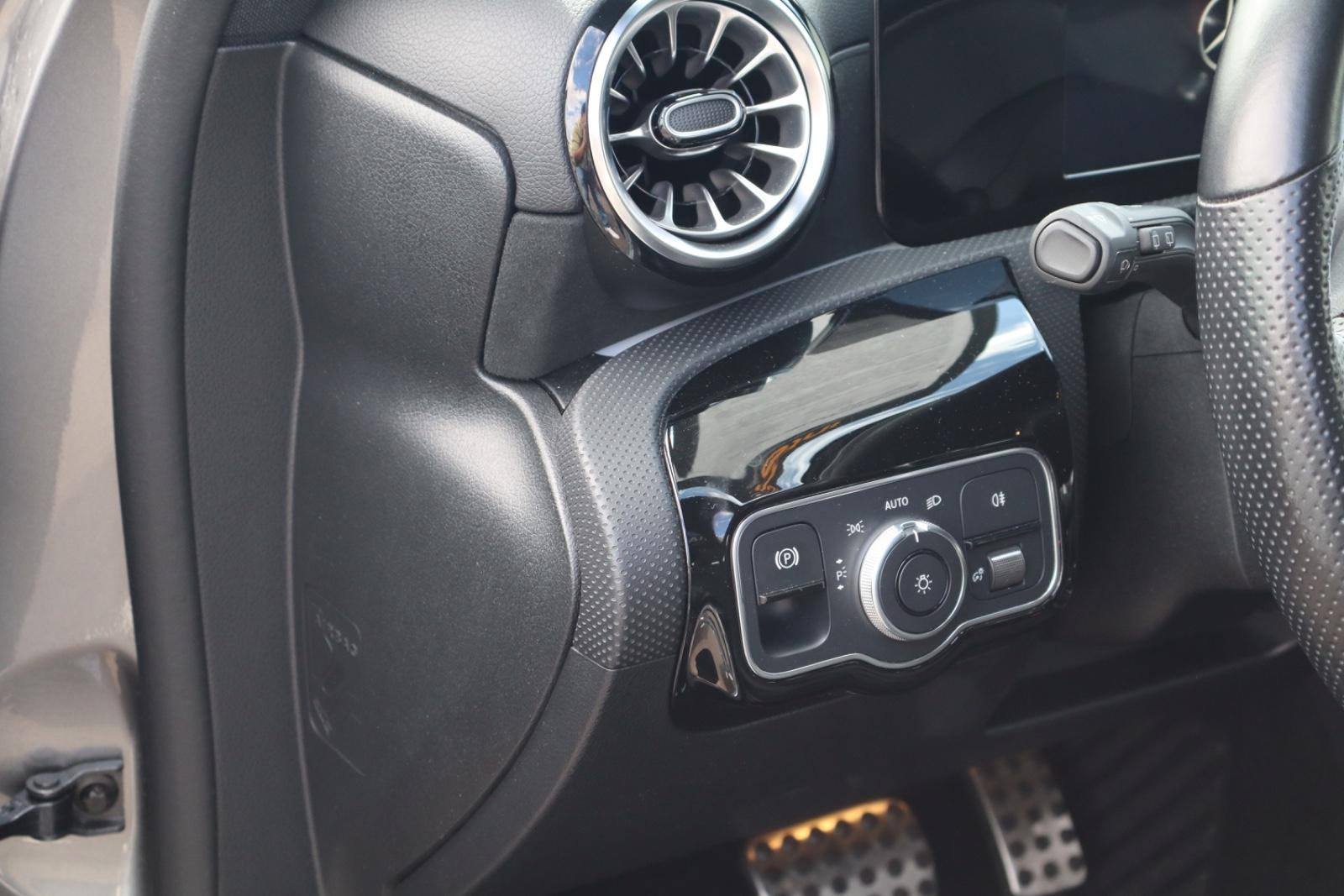 Mercedes-Benz A-Class AMG/ PANO/LED/2JahreGarantie, миниатюра 16