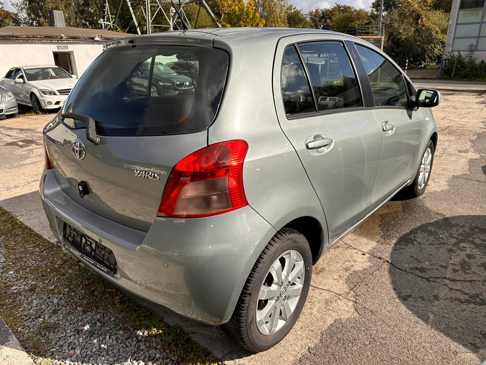 Toyota Yaris Team 1.3 Klima 79'TKM Scheckheft gepflegt
