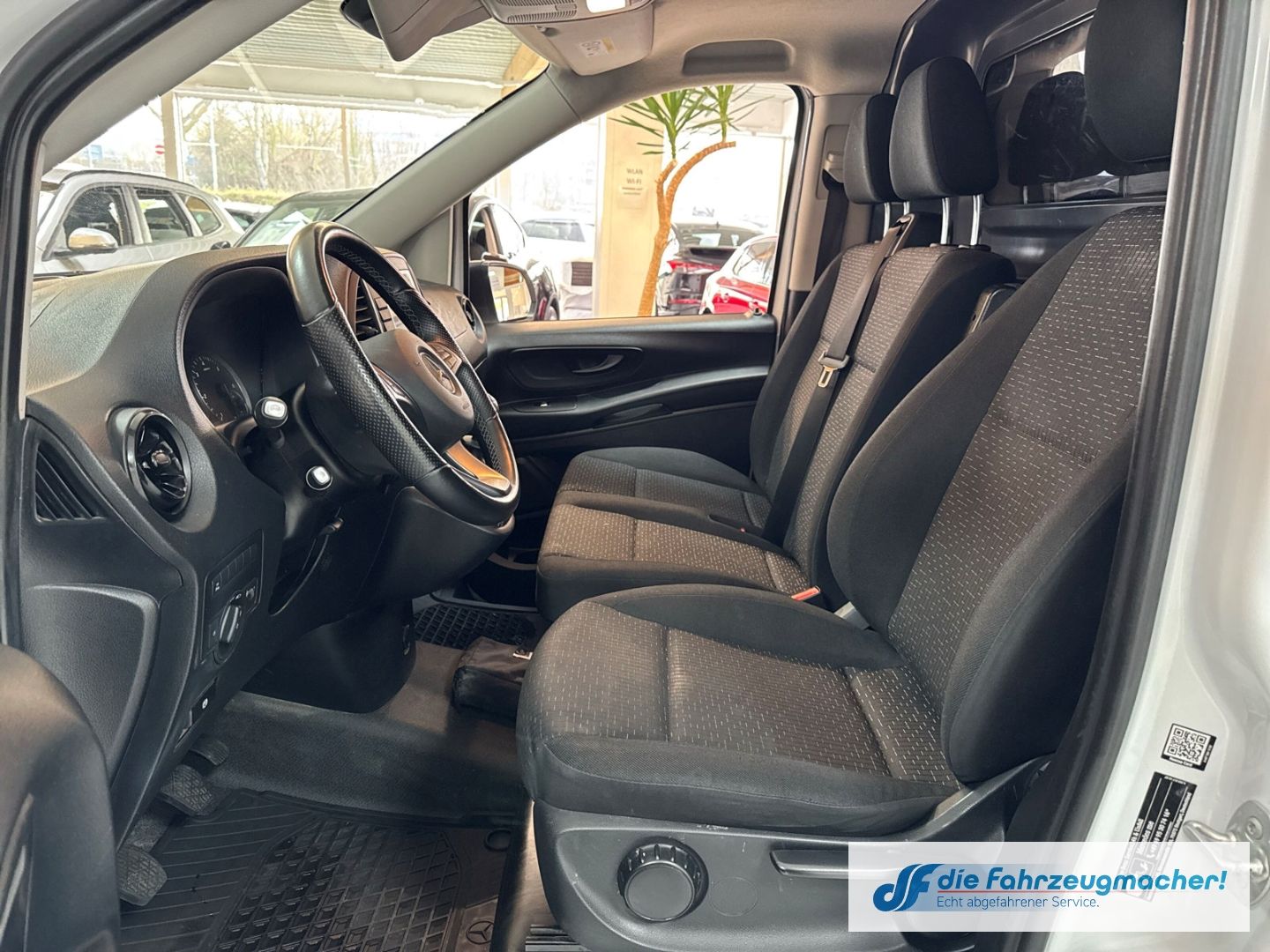 Fahrzeugabbildung Mercedes-Benz Vito Kasten 116 CDI RWD lang Navi DAB SHZ Rückfa