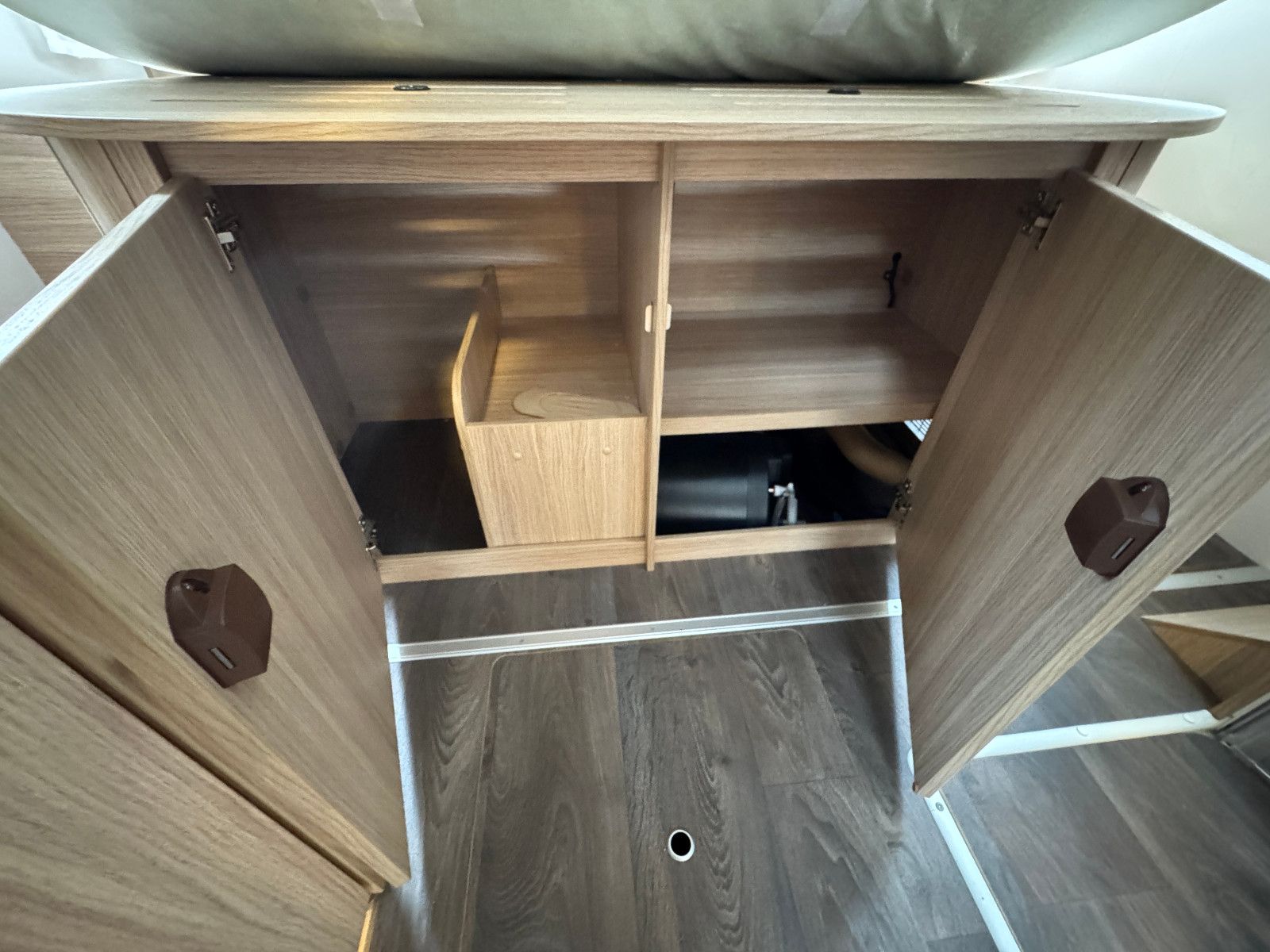 Fahrzeugabbildung Sunlight T69 L PANORAMA DACHKLIMA SAT NAVI QUEENSBETT WC+