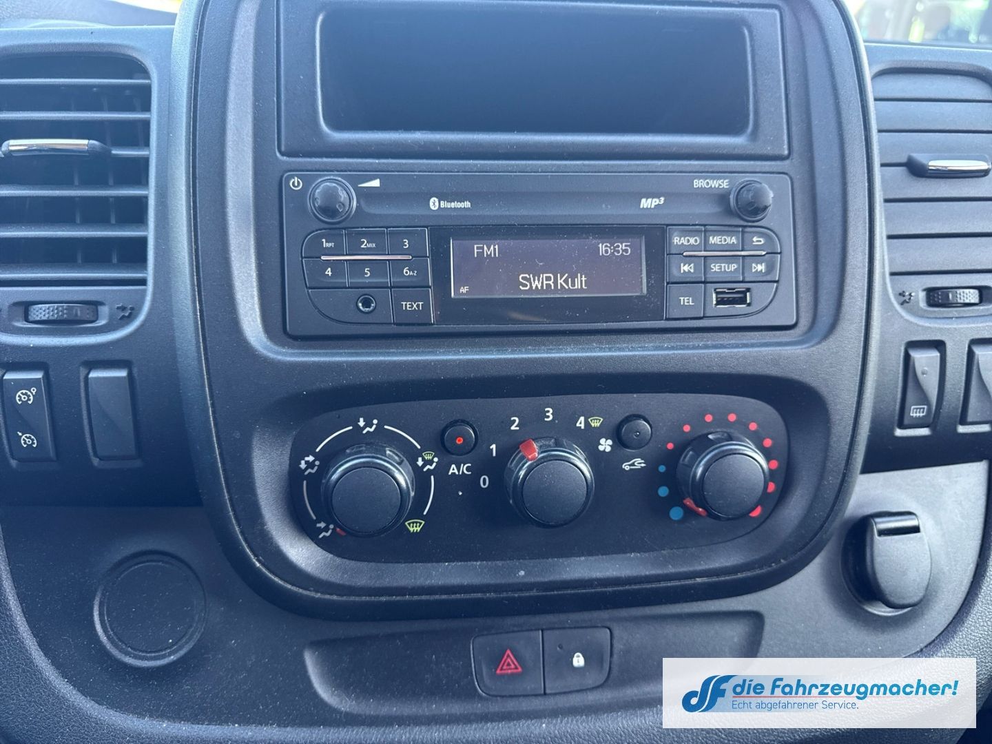 Fahrzeugabbildung Opel Vivaro B Kombi  L1H1 1.6 CDTI *G7069 KLIMA