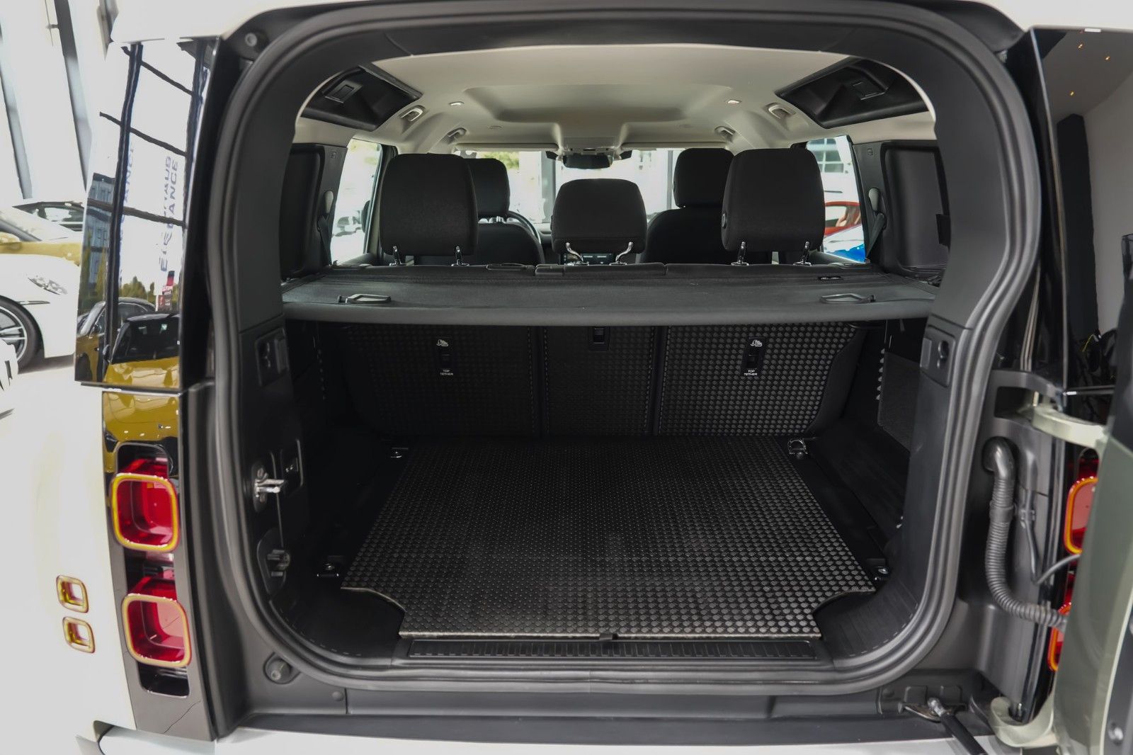 Land Rover Defender 110 SE*EXTERIEUR-PAK*LUFTFED.*LED*360°K foto 21