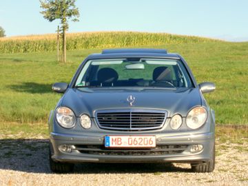 Mercedes E 200 - 2