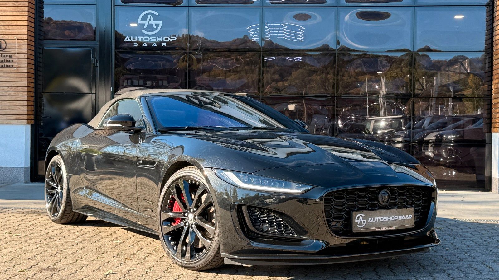 JAGUAR F-Type F-Type P450 AWD R-Dynamic Black Pixel-Led – Ansicht 3