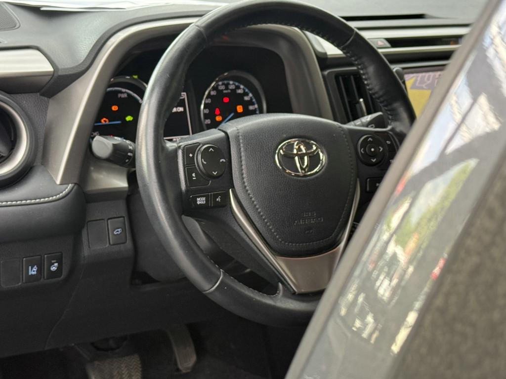 Toyota RAV4 2.5 Hybrid Team D, 1.Hd., LED, Navi, Kamera