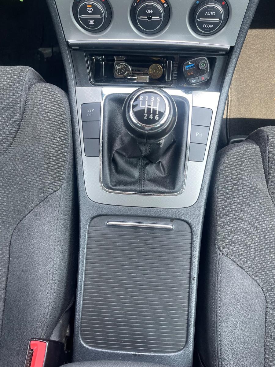 Volkswagen Passat 2005 — photo 13