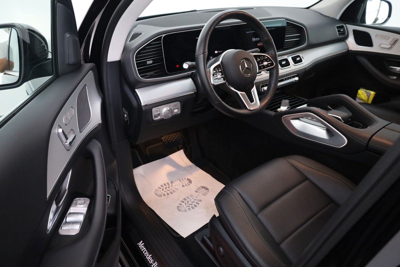 Fahrzeugabbildung Mercedes-Benz GLE 350de 4M AMG Line Navi,SH,Kamera,AHK,SR+WR