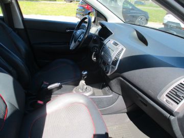 Hyundai i20 Style Allwetter + Klimaaut.+ Sitzh.
