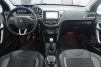 Peugeot 2008 Allure *NAVI/SHZ/PANO/PDC/RFK*